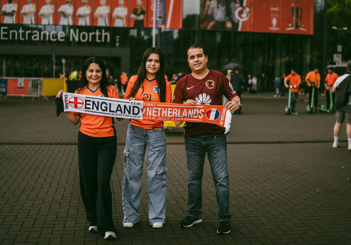 Dreaded half and half scarf are to be avoided.